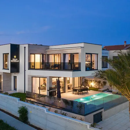 Villa Estrella In For 10 People With Sauna & Whirpool Just 6 M From The Sea