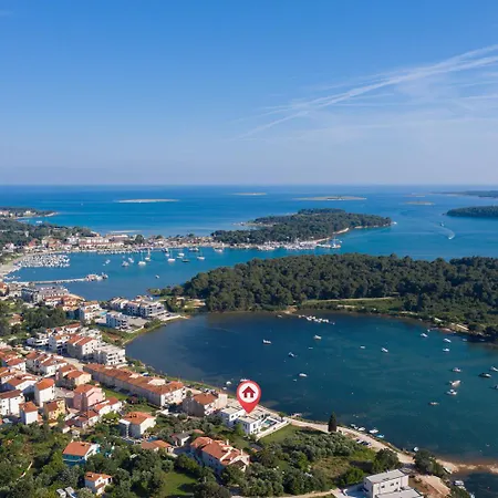 Estrella In For 10 People With Sauna & Whirpool Just 6 M From The Sea *