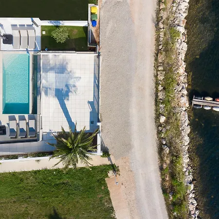 Estrella In For 10 People With Sauna & Whirpool Just 6 M From The Sea * Medulin